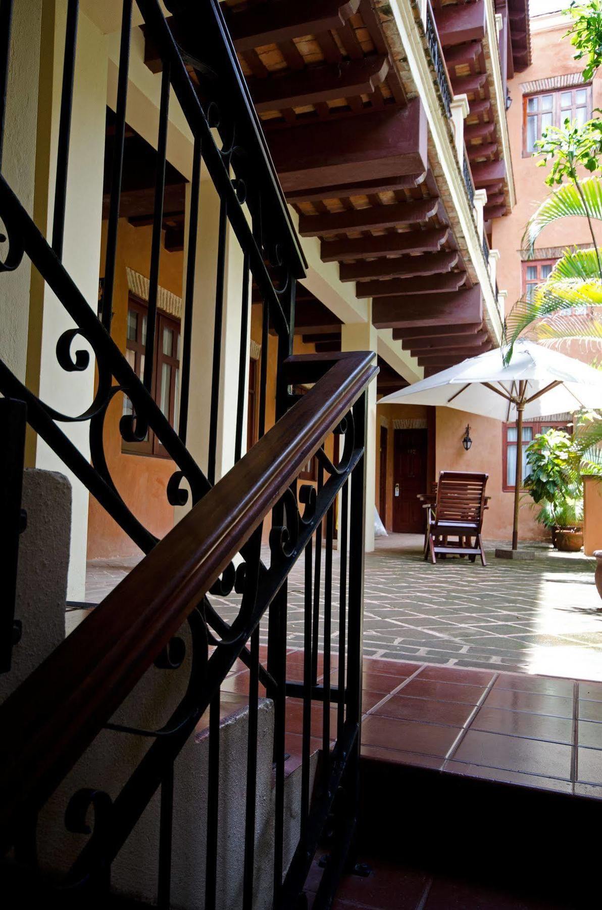 Boutique Hotel Palacio ซานโตโดมิงโก ภายนอก รูปภาพ